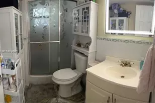 16450 Miami Dr, North Miami Beach, FL 33162 - Photo 10