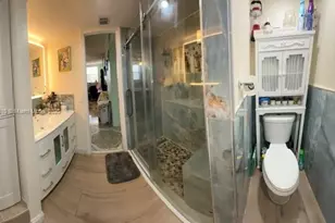 16450 Miami Dr, North Miami Beach, FL 33162 - Photo 12