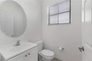 10611 West 33rd Ct, Hialeah, FL 33018 - Photo 10