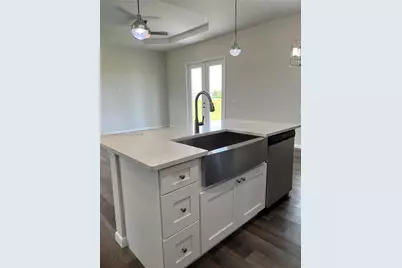 1060 S Capri Ct, Labelle, FL 33935 - Photo 6