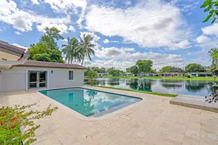 14940 Egan Ln, Miami Lakes, FL 33014 - Photo 12