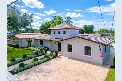 14940 Egan Ln, Miami Lakes, FL 33014 - Photo 2