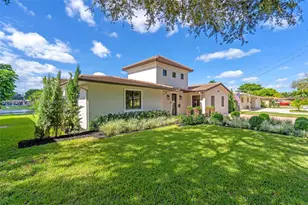 14940 Egan Ln, Miami Lakes, FL 33014 - Photo 10