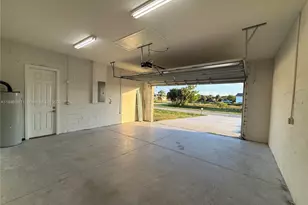 1025 Jupiter Lp, Labelle, FL 33935 - Photo 30