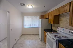 448 Lakeview Dr, Weston, FL 33326 - Photo 4