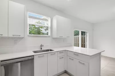 12523 NW 24th Ave, Miami, FL 33167 - Photo 16