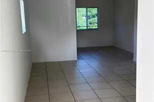 930 NE 34th Ave, Homestead, FL 33033 - Photo 16