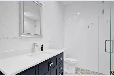 929 N Southlake Dr, Hollywood, FL 33019 - Photo 38