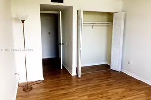 482 NW 165th St Rd, Miami, FL 33169 - Photo 20