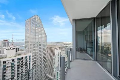 300 Biscayne Blvd Way #4909W, Miami, FL 33131 - Photo 6