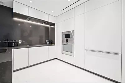 300 Biscayne Blvd Way #4909W, Miami, FL 33131 - Photo 12