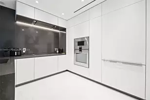 300 Biscayne Blvd Way, Miami, FL 33131 - Photo 12