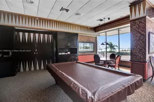 1800 NE 114th St, Miami, FL 33181 - Photo 14