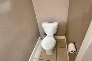 17911 NW 68th Ave, Hialeah, FL 33015 - Photo 12