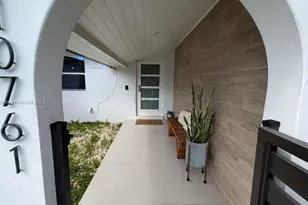 10761 SW 165th St, Miami, FL 33157 - Photo 2