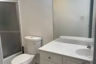 19390 Collins Ave, Sunny Isles Beach, FL 33160 - Photo 10