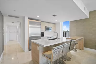 16385 Biscayne Blvd #2901 +2 Parking, North Miami Beach, FL 33160 - Photo 2
