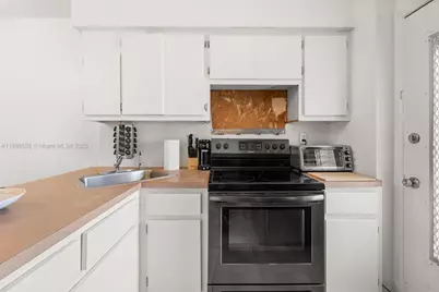 1614 West Ave #206, Miami Beach, FL 33139 - Photo 8