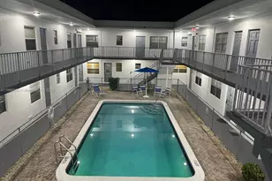 30 SE 4th Ave, Hallandale Beach, FL 33009 - Photo 12