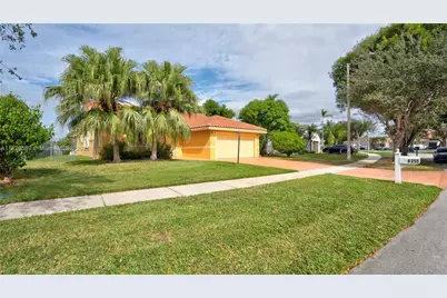 6255 Hawkes Bluff Ave, Davie, FL 33331 - Photo 12