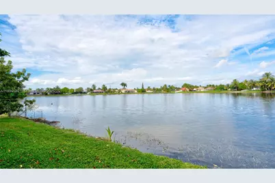 6255 Hawkes Bluff Ave, Davie, FL 33331 - Photo 16