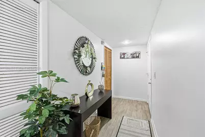 428 Lakeview Dr #103, Weston, FL 33326 - Photo 14