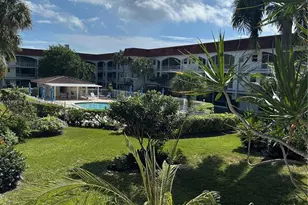 581 Blue Heron Dr, Hallandale Beach, FL 33009 - Photo 4