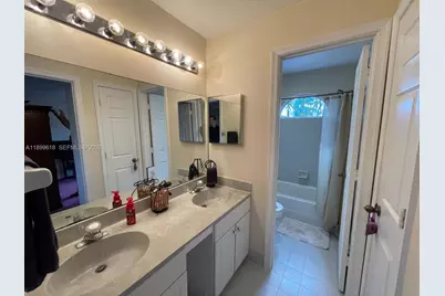 6953 Columbia Ct, Margate, FL 33063 - Photo 22
