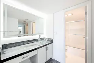 20301 W Country Club Dr, Aventura, FL 33180 - Photo 28