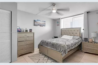 7850 Byron Ave #1004, Miami Beach, FL 33141 - Photo 12