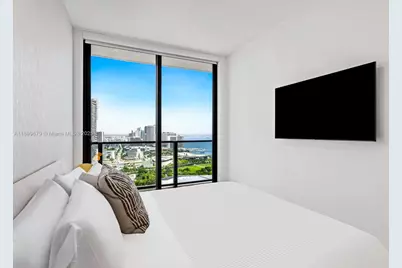 398 NE 5th St #4409, Miami, FL 33132 - Photo 8