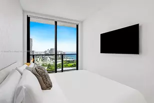 398 NE 5th St, Miami, FL 33132 - Photo 8