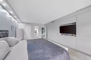 9801 Collins Ave, Bal Harbour, FL 33154 - Photo 24