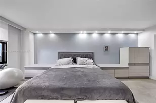 9801 Collins Ave, Bal Harbour, FL 33154 - Photo 22