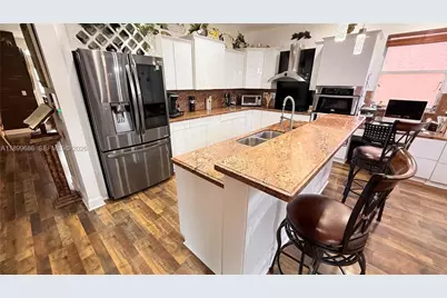 2271 NW 159th Ave, Pembroke Pines, FL 33028 - Photo 28