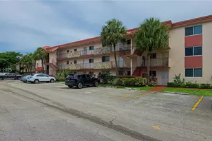 1080 Del Lago Cir, Sunrise, FL 33313 - Photo 2