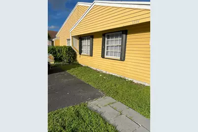 1234 SW 71st Ter, North Lauderdale, FL 33068 - Photo 2