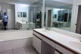 3600 Mystic Pointe Dr, Aventura, FL 33180 - Photo 6