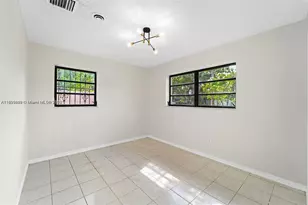 9835 SW 76th St, Miami, FL 33173 - Photo 12