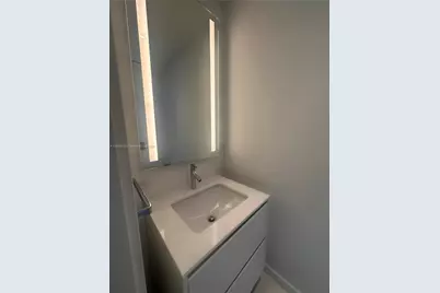 300 Biscayne Blvd Way #4508, Miami, FL 33131 - Photo 8