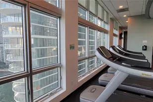 300 S Biscayne Blvd, Miami, FL 33131 - Photo 16