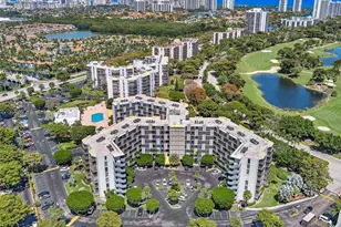 20500 W Country Club Dr, Aventura, FL 33180 - Photo 58