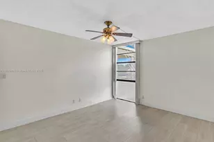 20500 W Country Club Dr, Aventura, FL 33180 - Photo 28