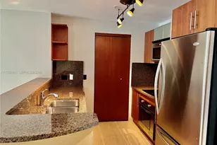 300 S Biscayne Blvd, Miami, FL 33131 - Photo 8