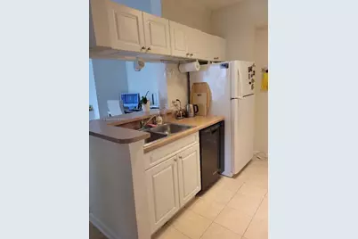 17150 N Bay Rd #2922, Sunny Isles Beach, FL 33160 - Photo 2