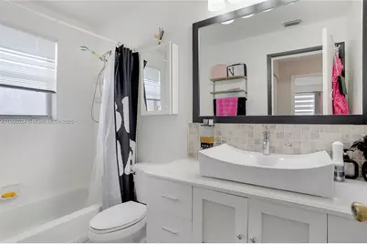 15865 NW 7th St, Pembroke Pines, FL 33028 - Photo 28