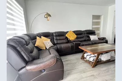 1430 NE 149th St, Miami, FL 33161 - Photo 16