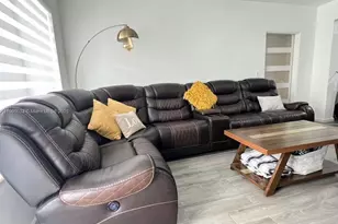 1430 NE 149th St, Miami, FL 33161 - Photo 16