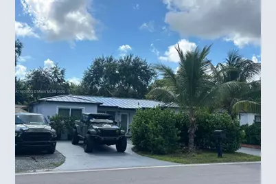 1430 NE 149th St, Miami, FL 33161 - Photo 2