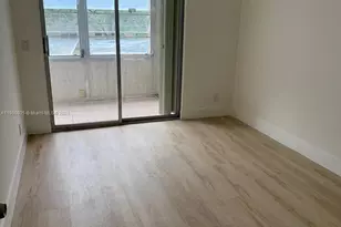 100 SW 132nd Way, Pembroke Pines, FL 33027 - Photo 6